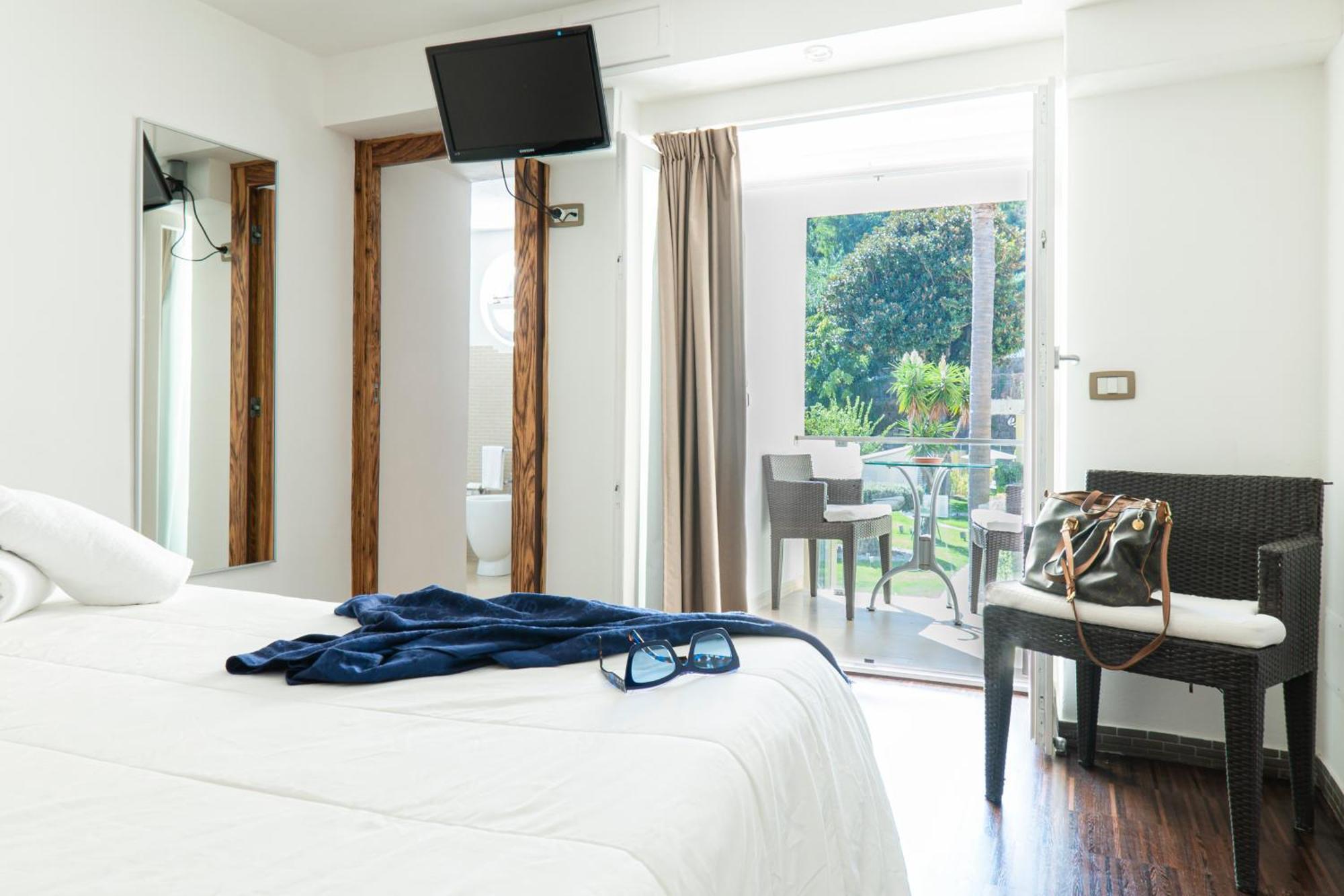 Marina 10 Boutique&design Hotel 4*