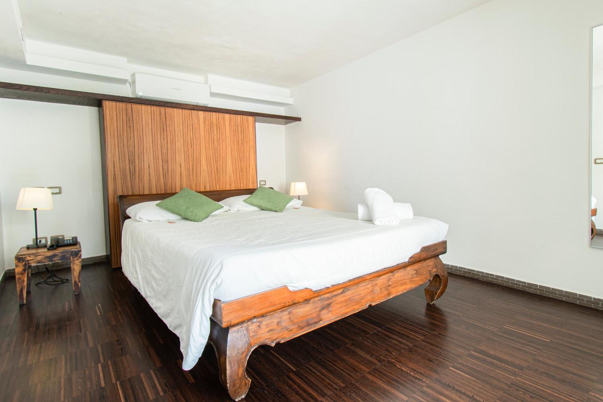 Marina 10 Boutique&design 4*