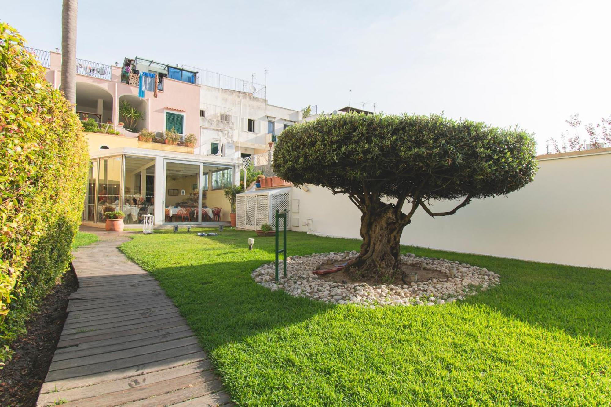Marina 10 Boutique&design Hotel 4*