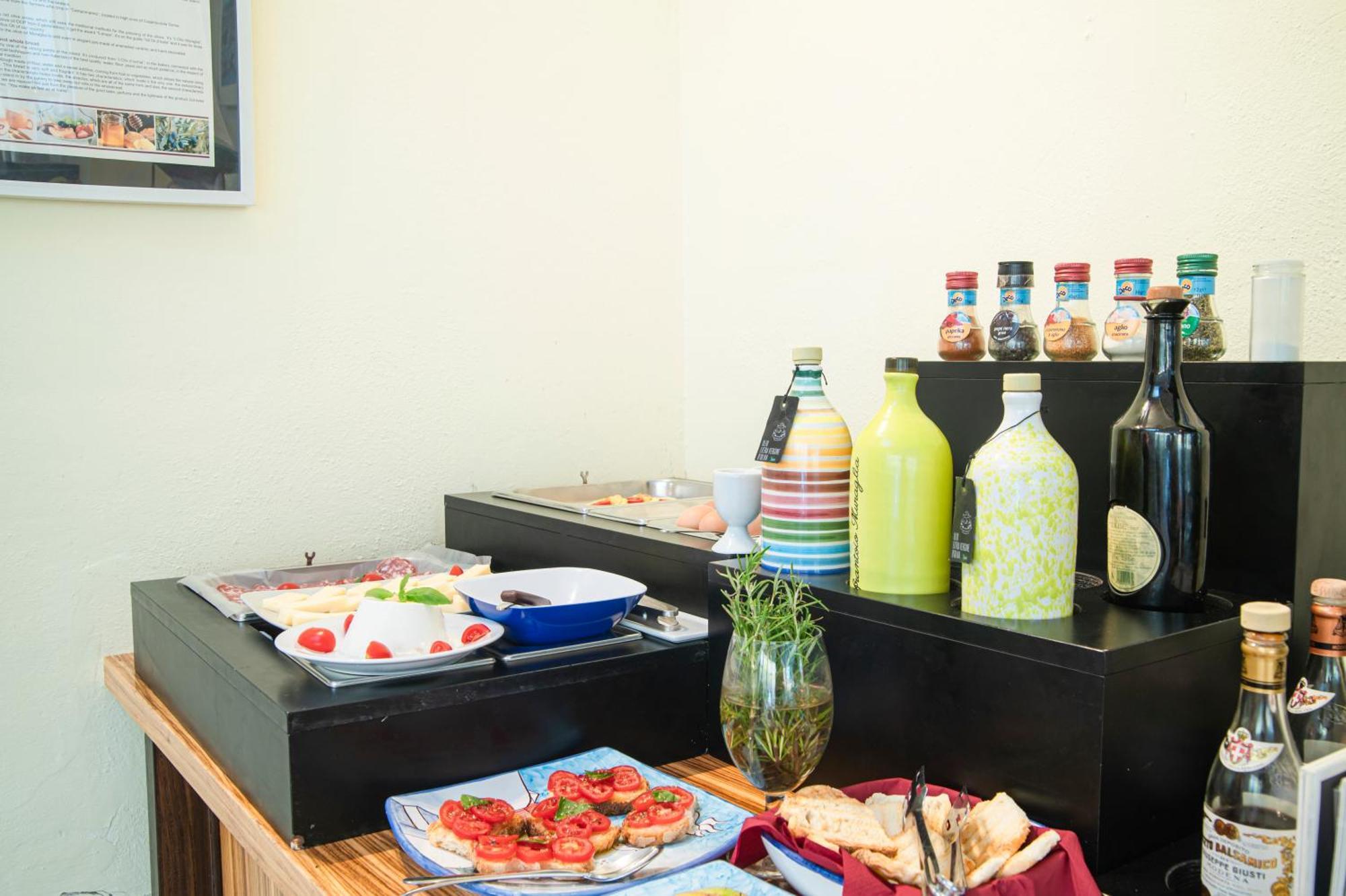 Hotel Marina 10 Design & 4*