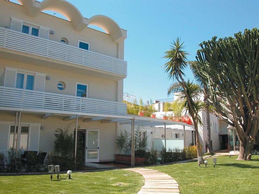 Marina 10 Design &
